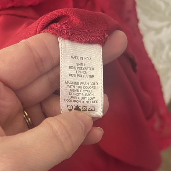 Cute & stylish dress - Picture 3 of 3